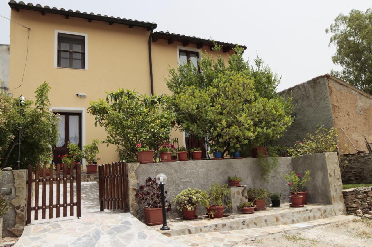 B&B S'Arrosa Antiga Santadi Екстер'єр фото